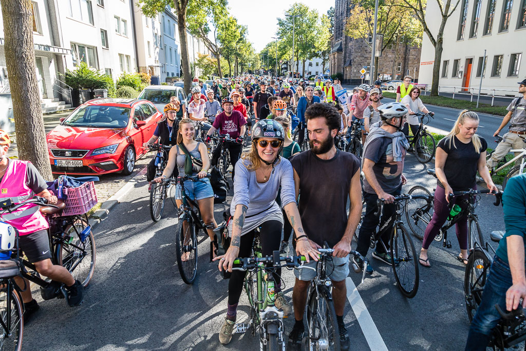 500 Radler*innen fordern „Eine Königsallee für alle!“