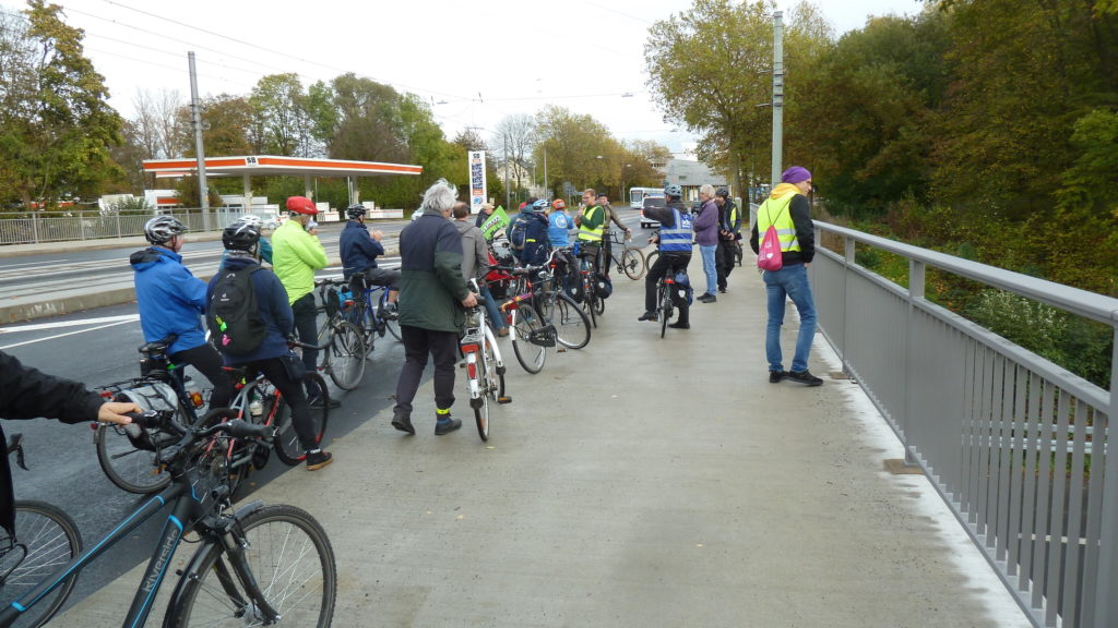 Mängeltour Wittener Straße fordert durchgehenden Radweg