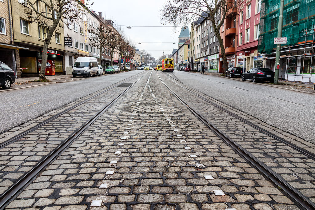 900 m Radweg soll auf der Hattinger Straße errichtet werden