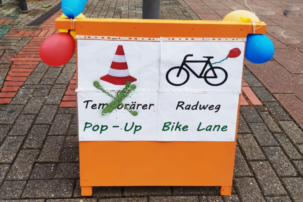 Erste Fotos: Radaktion: Pop-Up-Radwege für Bochum