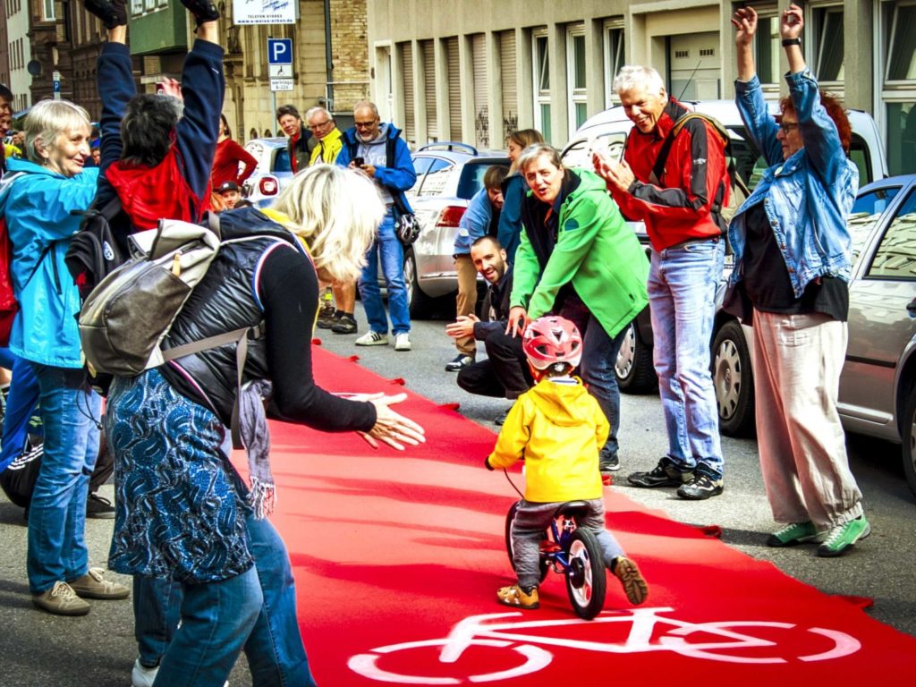 Roter Teppich für Radfahrer*innen in Essen