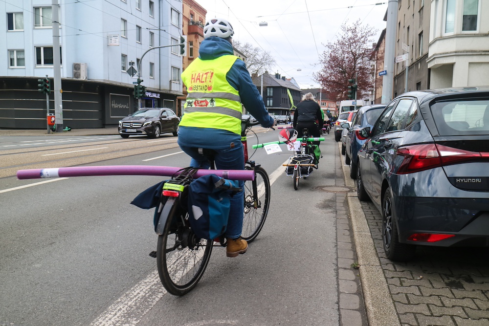 Radwende startet Kampagne „Sicher fahr ich Rad“ mit Aktion auf der Dorstener Straße